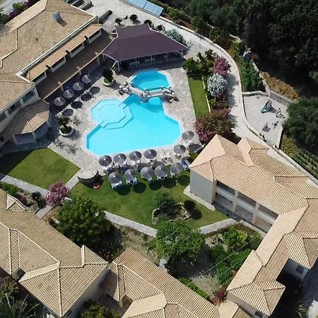 Karavostasi Beach Hotel ペルディカ エクステリア 写真